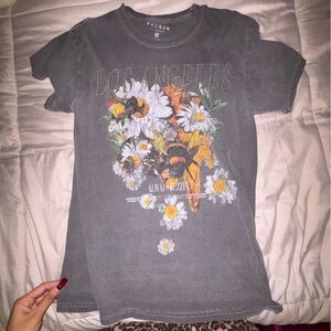 pacsun grey bee and flower t shirt